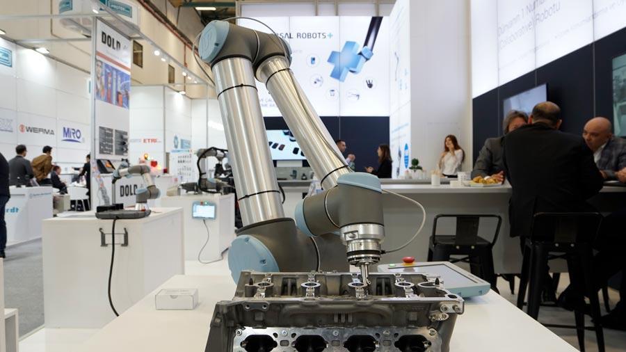 ¿Por qué la automatización con cobots es crucial para la competitividad de las empresas? 1 Automatizacion con cobots